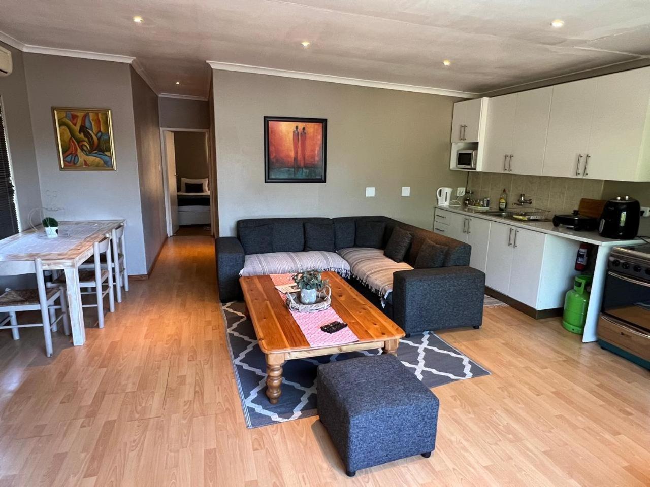 3 On Nebraska Accommodation Bellville Esterno foto